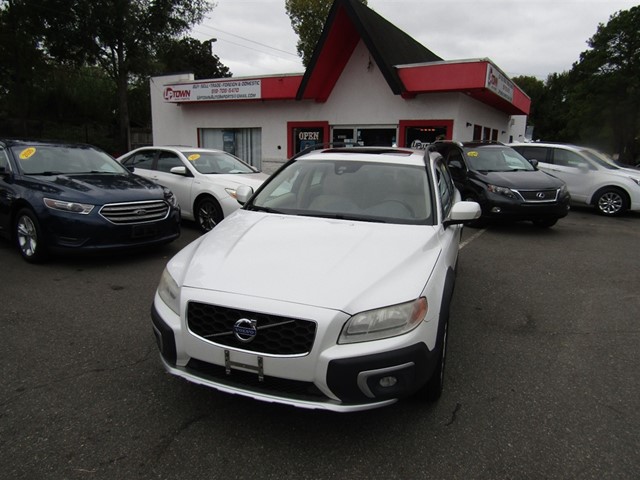 Volvo XC70 T5 Premier AWD in Raleigh