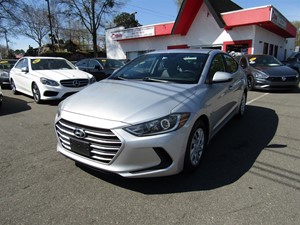 Picture of a 2017 Hyundai Elantra SE 6MT