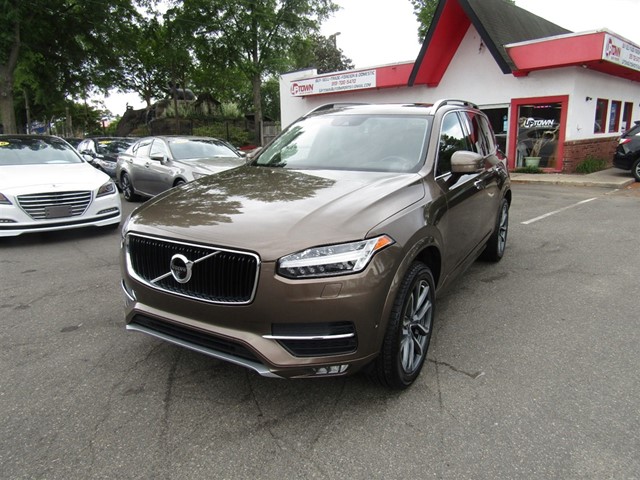 Volvo XC90 T6 Momentum AWD in Raleigh