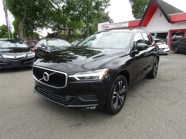 Volvo XC60 T6 Momentum AWD in Raleigh