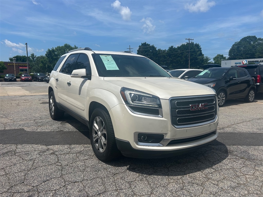 2014 GMC Acadia SLT2's photo