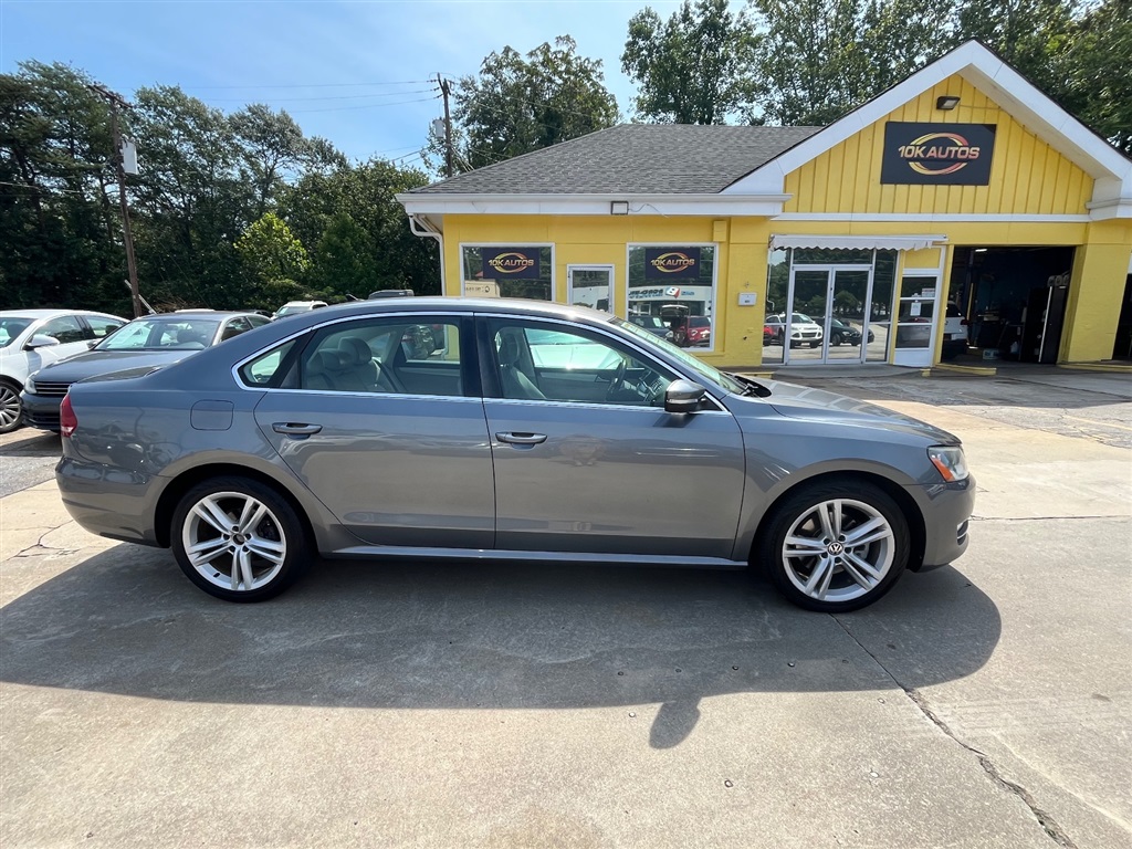 2013 Volkswagen Passat SE