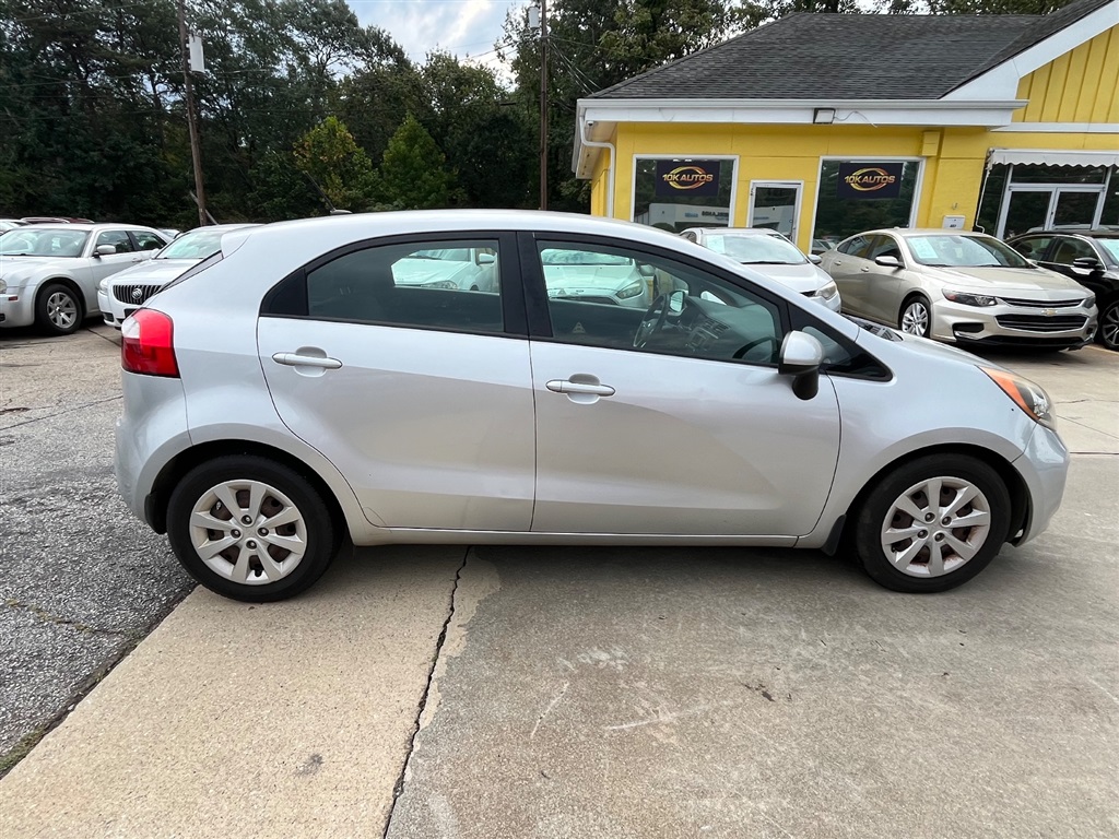 2014 Kia Rio 5-Door LX