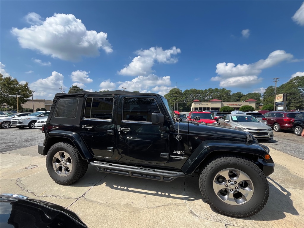 2016 Jeep Wrangler Unlimited Sahara