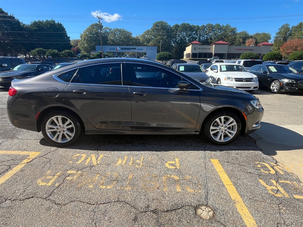 2017 Chrysler 200 Limited
