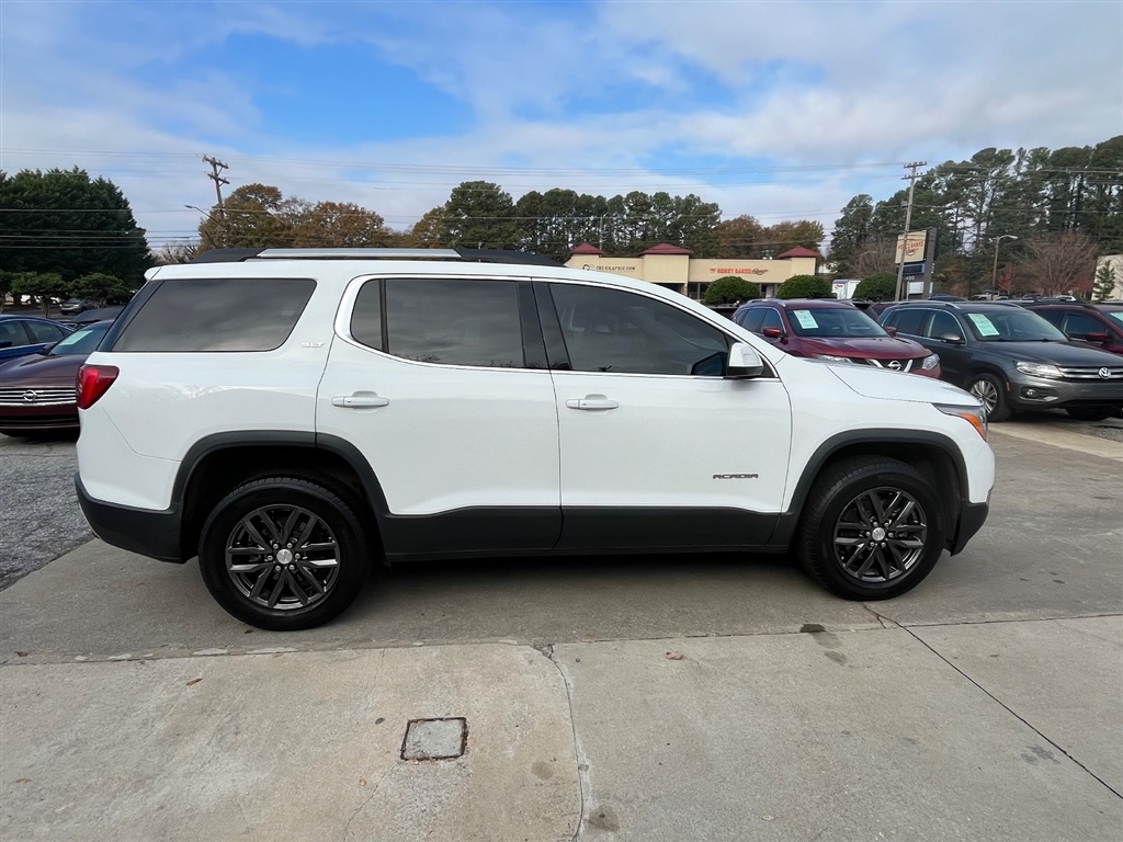 2019 GMC Acadia SLT-1's photo