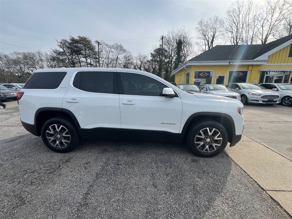2021 GMC Acadia SLE's photo