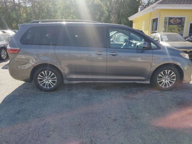 2018 Toyota Sienna