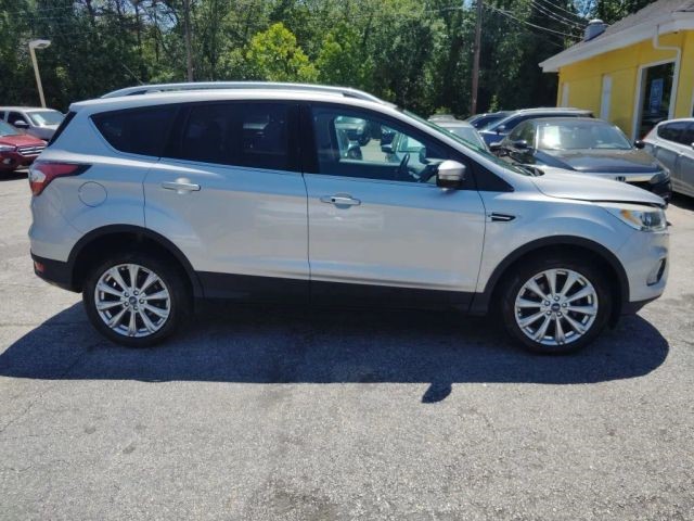 2017 Ford Escape Titanium's photo