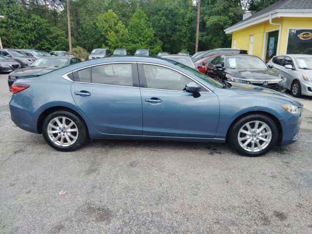 2015 Mazda EZ-6 i Sport Auto's photo