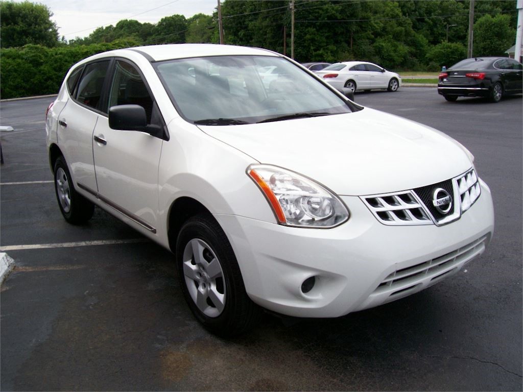 Nissan rogue select