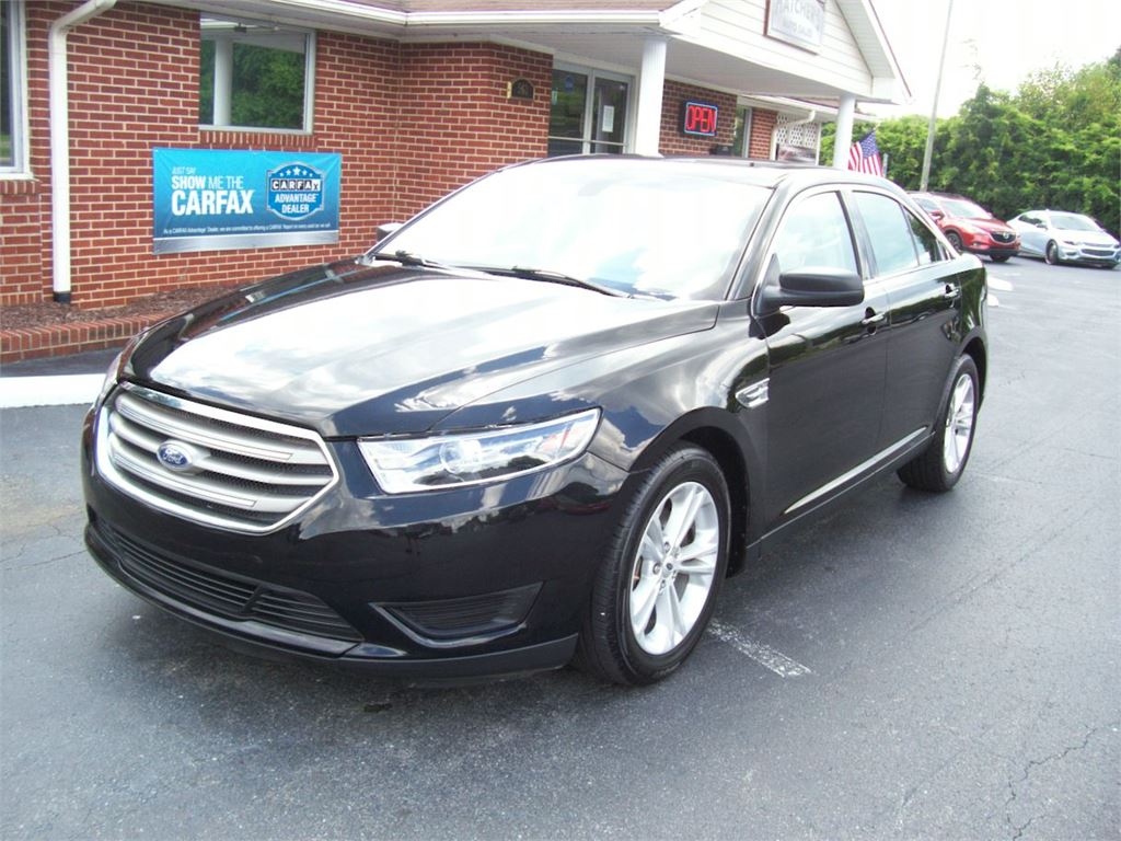 2018 Ford Taurus SE