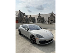 Picture of a 2020 Porsche Panamera GTS