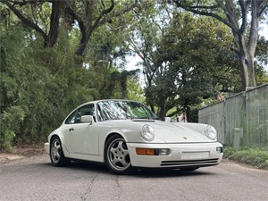 Picture of a 1991 Porsche 911 Carrera 4