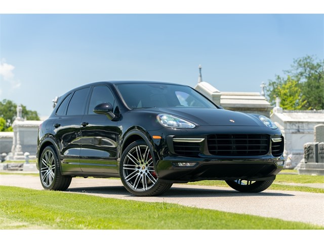 Porsche Cayenne Turbo in New Orleans