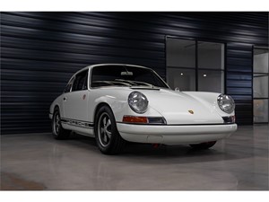 Picture of a 1966 Porsche 911 Coupe (Magnus Walker-Owned)