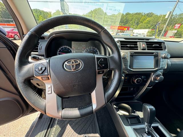 2016 Toyota 4Runner SR5 photo 13