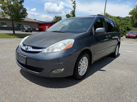 2008 Toyota Sienna CE Minivan 4D