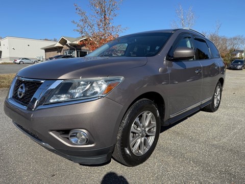 2013 Nissan Pathfinder SL Sport Utility 4D