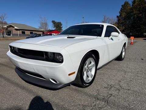 2013 Dodge Challenger SXT Coupe 2D