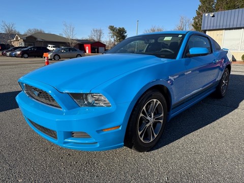 2014 Ford Mustang V6 Premium Coupe 2D
