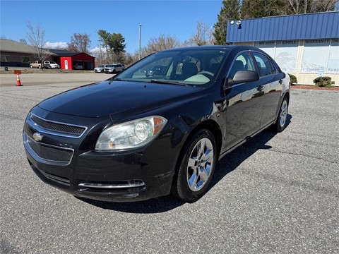 2009 Chevrolet Malibu LS Sedan 4D
