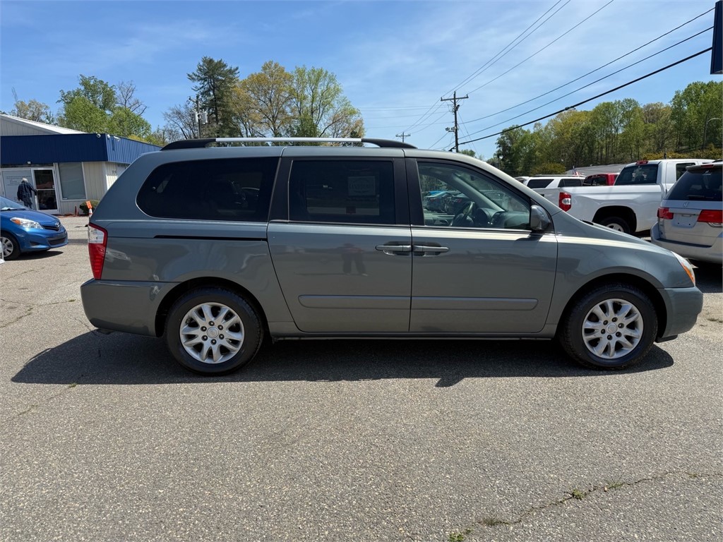 2009 Kia Sedona EX - Photo 8