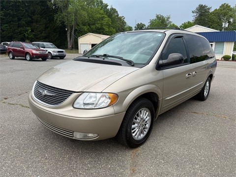 2004 Chrysler Town and Country EX