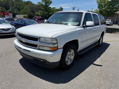 2005 Chevrolet Suburban LT Sport Utility 4D