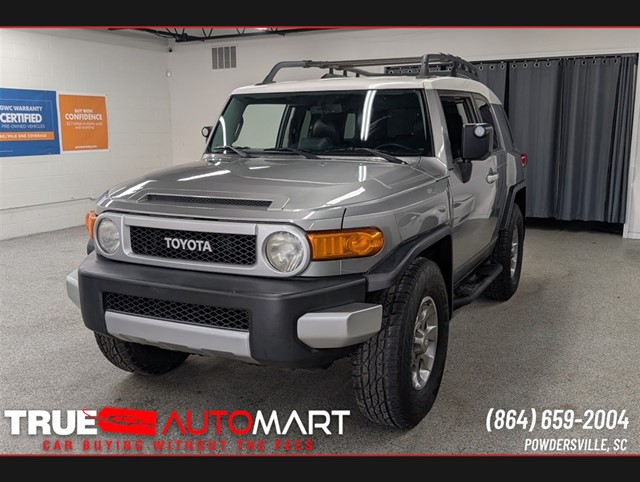 Toyota FJ Cruiser 4WD AT in Piedmont