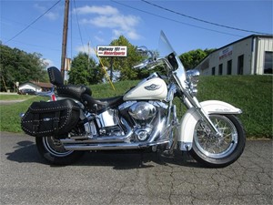 Picture of a 2003 HARLEY-DAVIDSON FLSTCI HERITAGE SOFTAIL