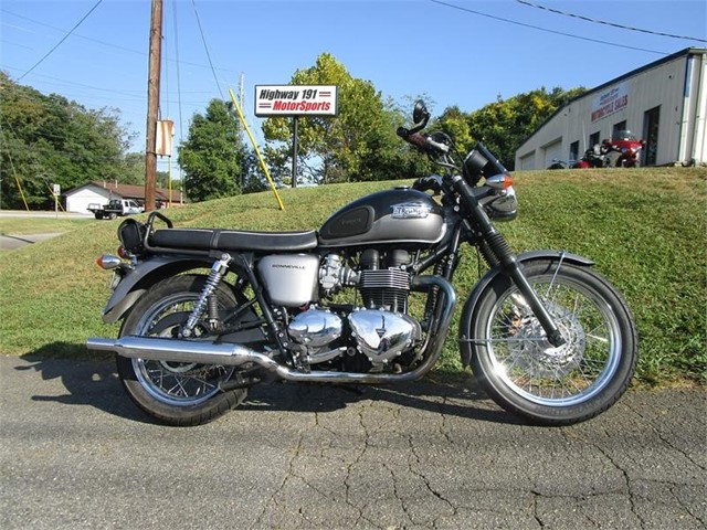 TRIUMPH T100 BONNEVILLE in Asheville