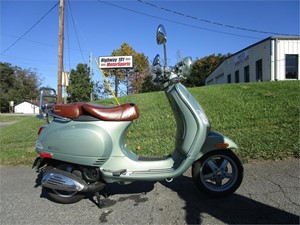 Picture of a 2009 VESPA LXV150