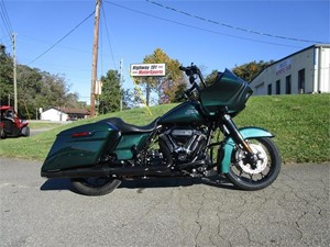 Picture of a 2021 HARLEY-DAVIDSON ROAD GLIDE SPECIAL