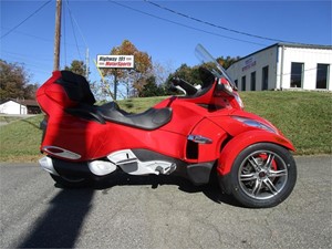 Picture of a 2012 CAN-AM SPYDER RT