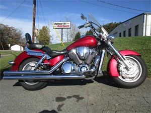 Picture of a 2004 HONDA VTX1800N