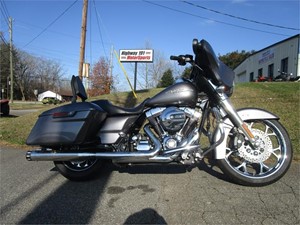 Picture of a 2014 HARLEY-DAVIDSON STREET GLIDE