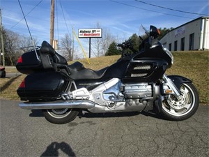 Picture of a 2003 HONDA GOLD WING GL1800A