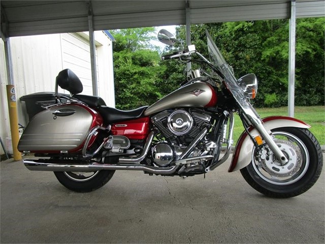 Kawasaki Vulcan 1600 Nomad in Asheville