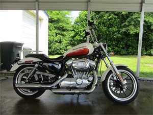 Picture of a 2011 Harley-Davidson XL883L SUPER LOW