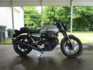 Picture of a 2022 Moto Guzzi V7 Stone