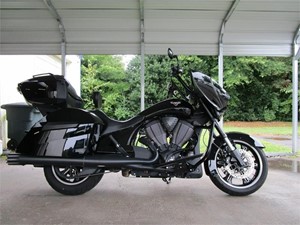 Picture of a 2015 Victory Cross Country Tour