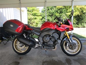 Picture of a 2010 Yamaha FZ1-S