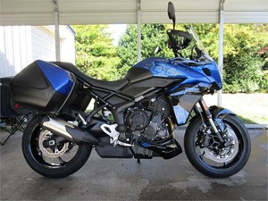 Picture of a 2025 Triumph Tiger 800 Sport