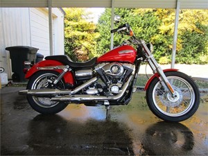 Picture of a 2010 Harley-Davidson SUPER GLIDE