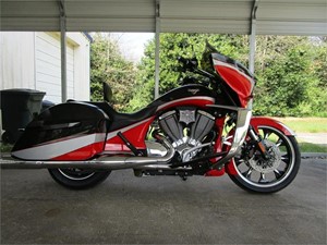 Picture of a 2016 Victory Magnum