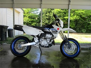 Picture of a 2019 Suzuki DR-Z400SM -