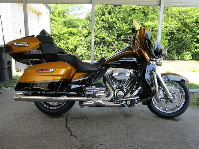 Harley-Davidson FLHTKSE  CVO ULTRA Limited in Asheville