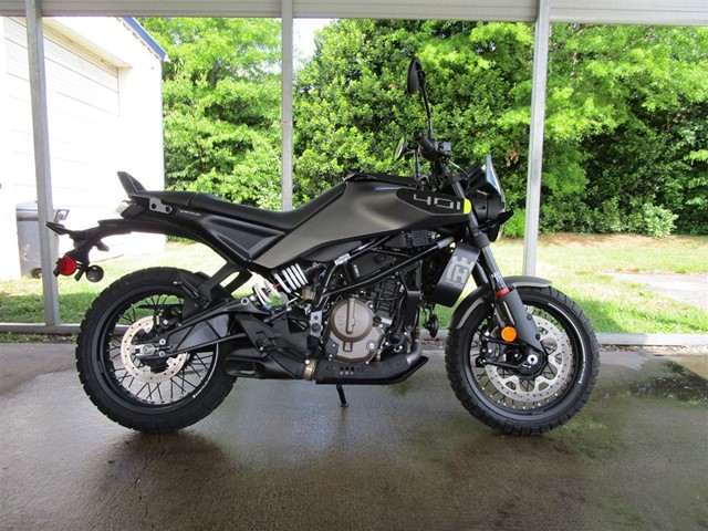 HUSQVARNA SVARTPILEN 401 in Asheville