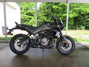 Picture of a 2024 HUSQVARNA SVARTPILEN 401